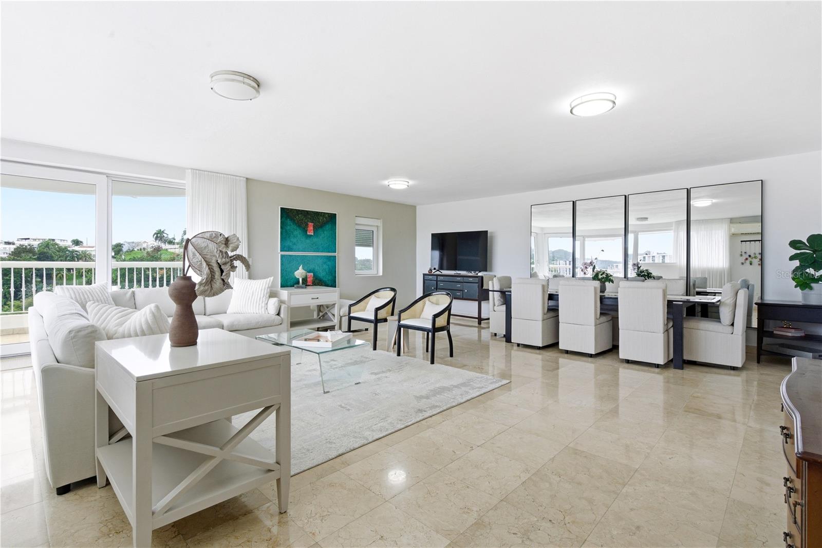 CONDOMINIO MONT BLANC - Residential