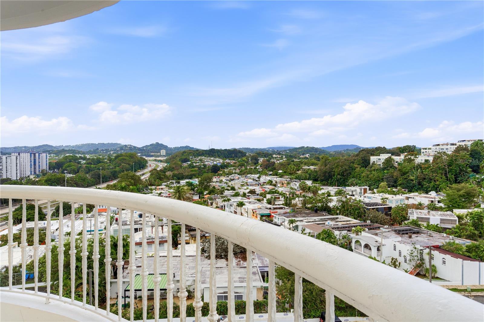 CONDOMINIO MONT BLANC - Residential