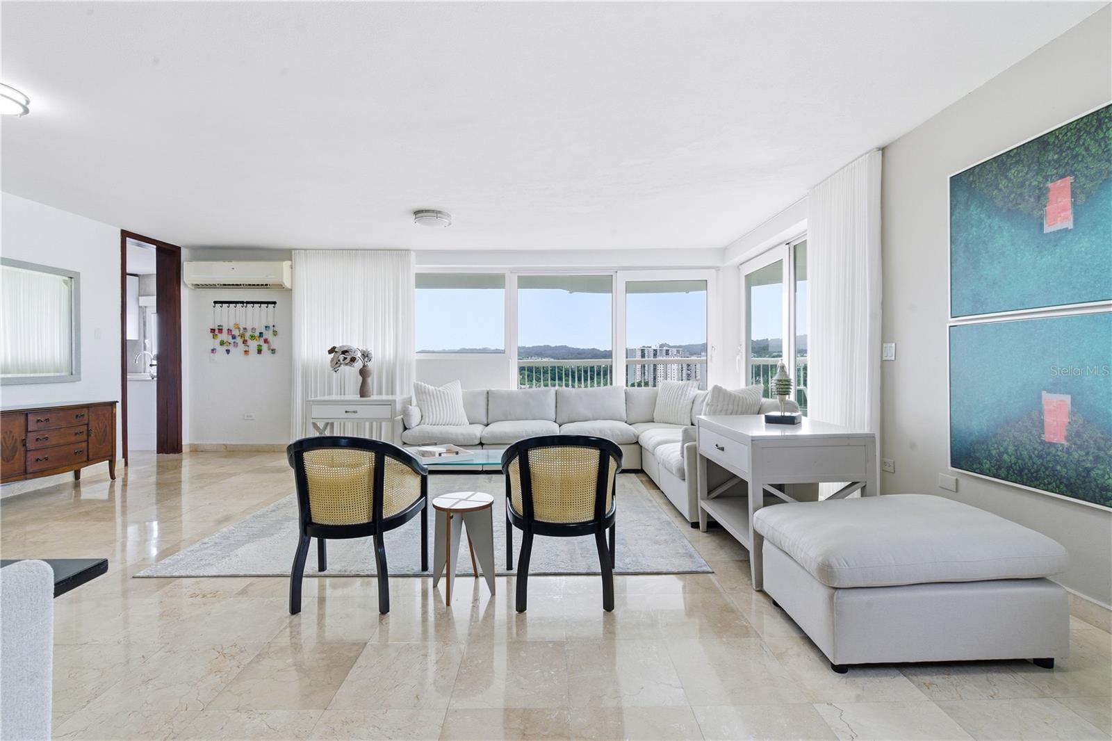 CONDOMINIO MONT BLANC - Residential