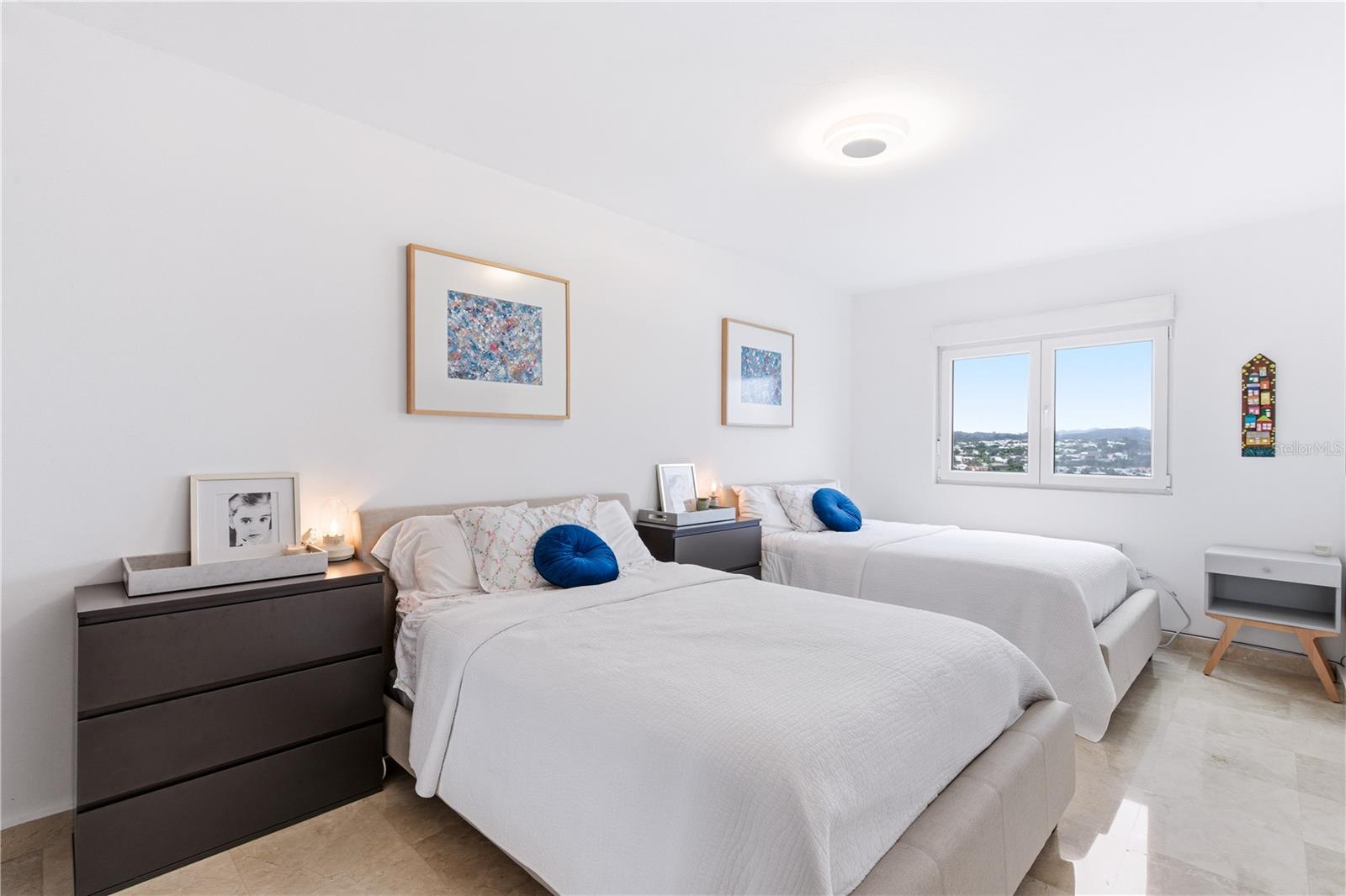 CONDOMINIO MONT BLANC - Residential