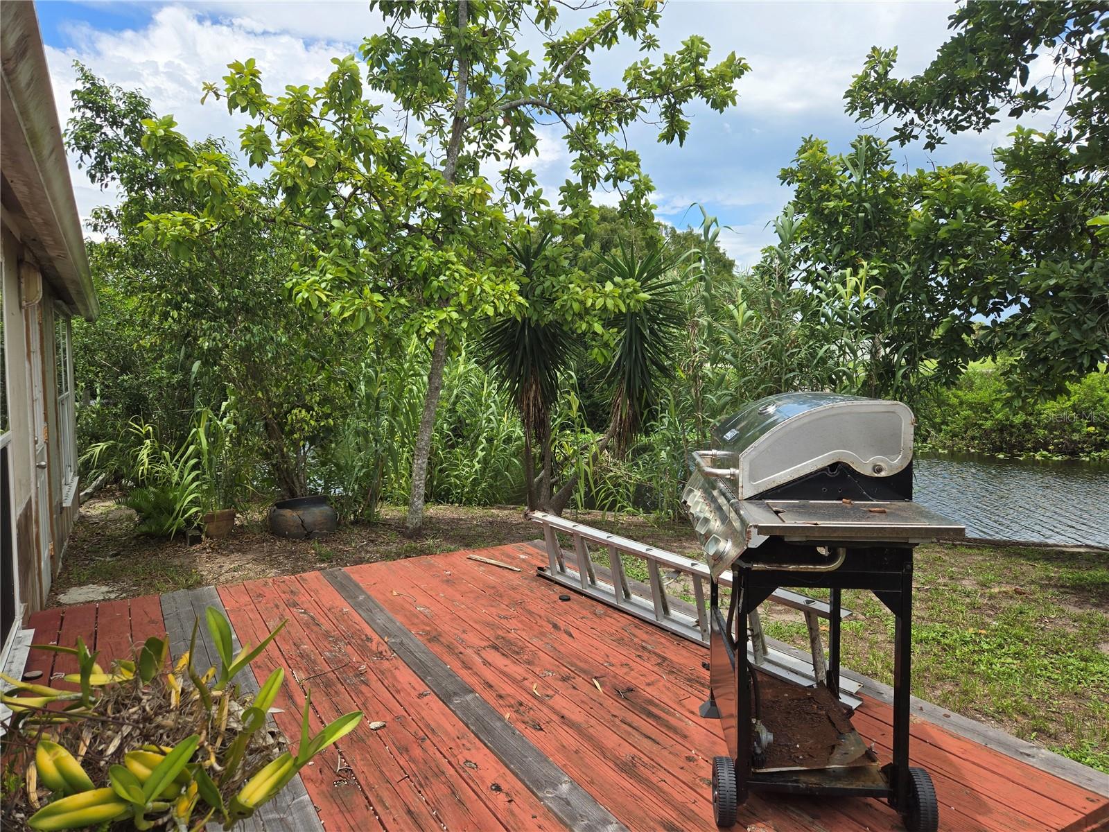 LUCY ISLAND - Residential