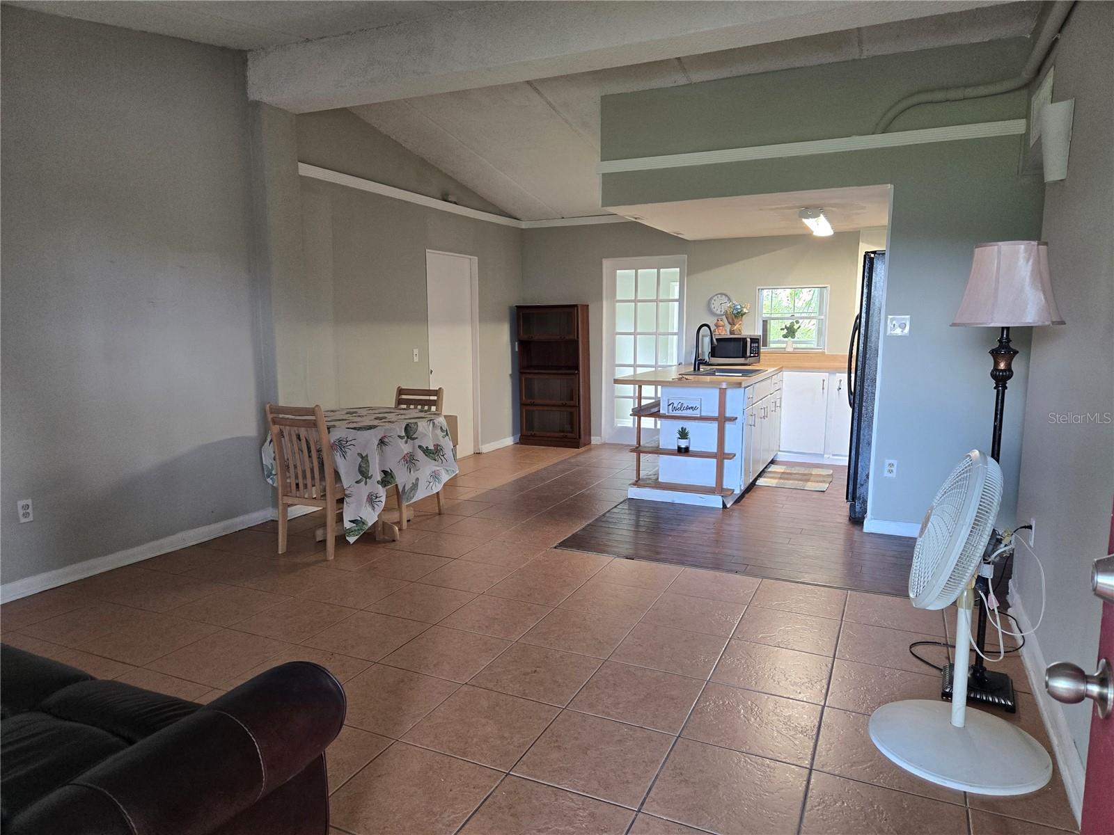 LUCY ISLAND - Residential