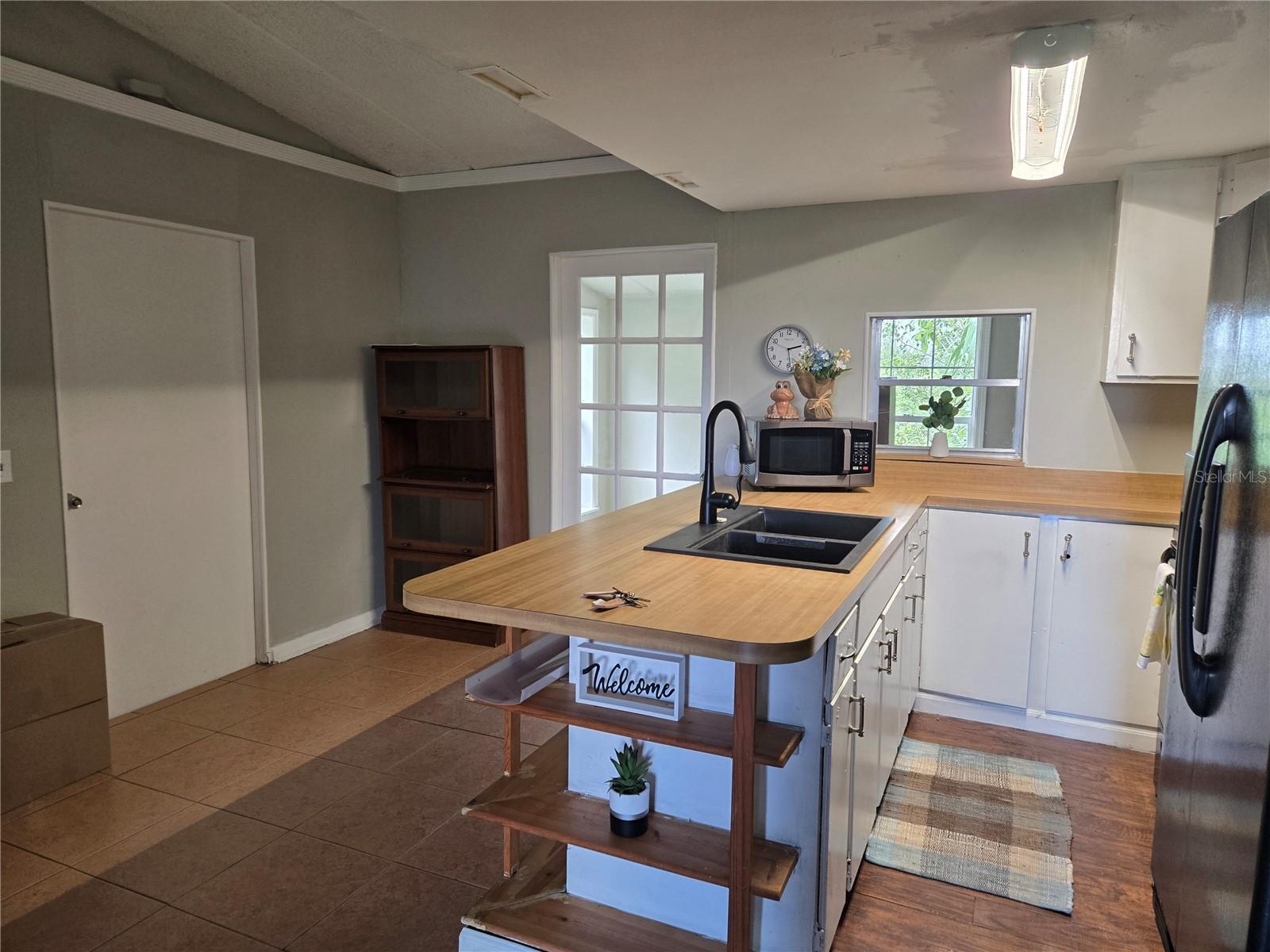 LUCY ISLAND - Residential