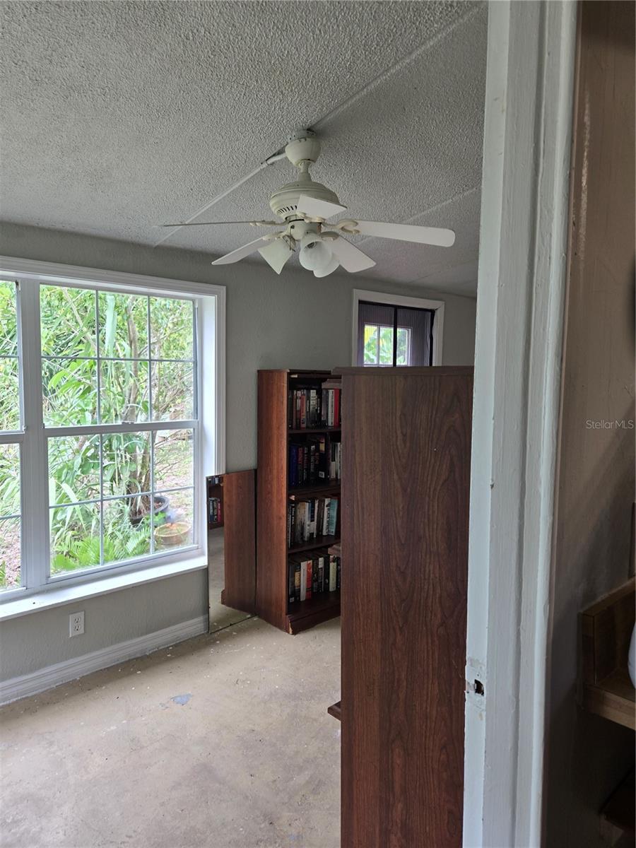 LUCY ISLAND - Residential