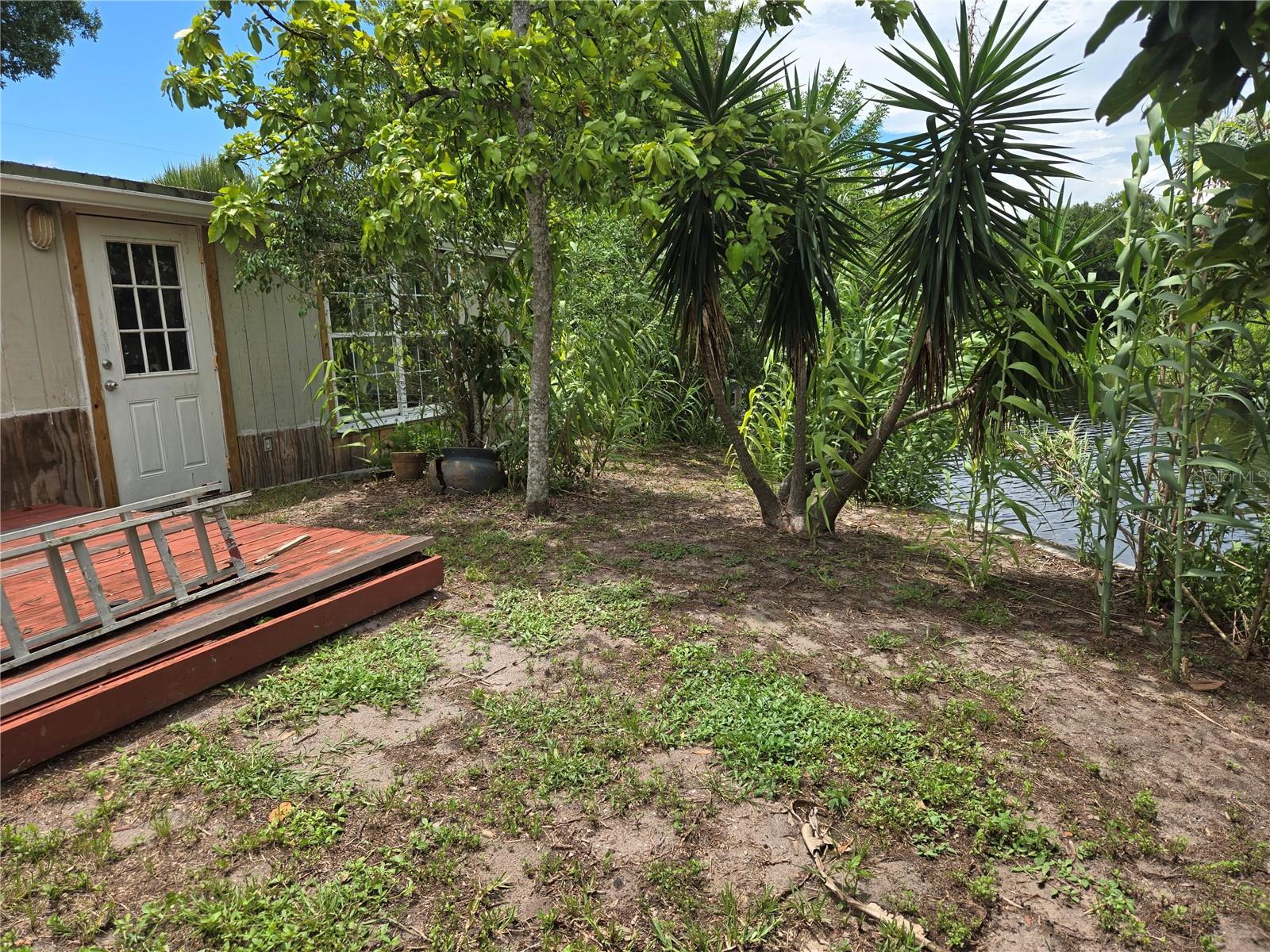 LUCY ISLAND - Residential