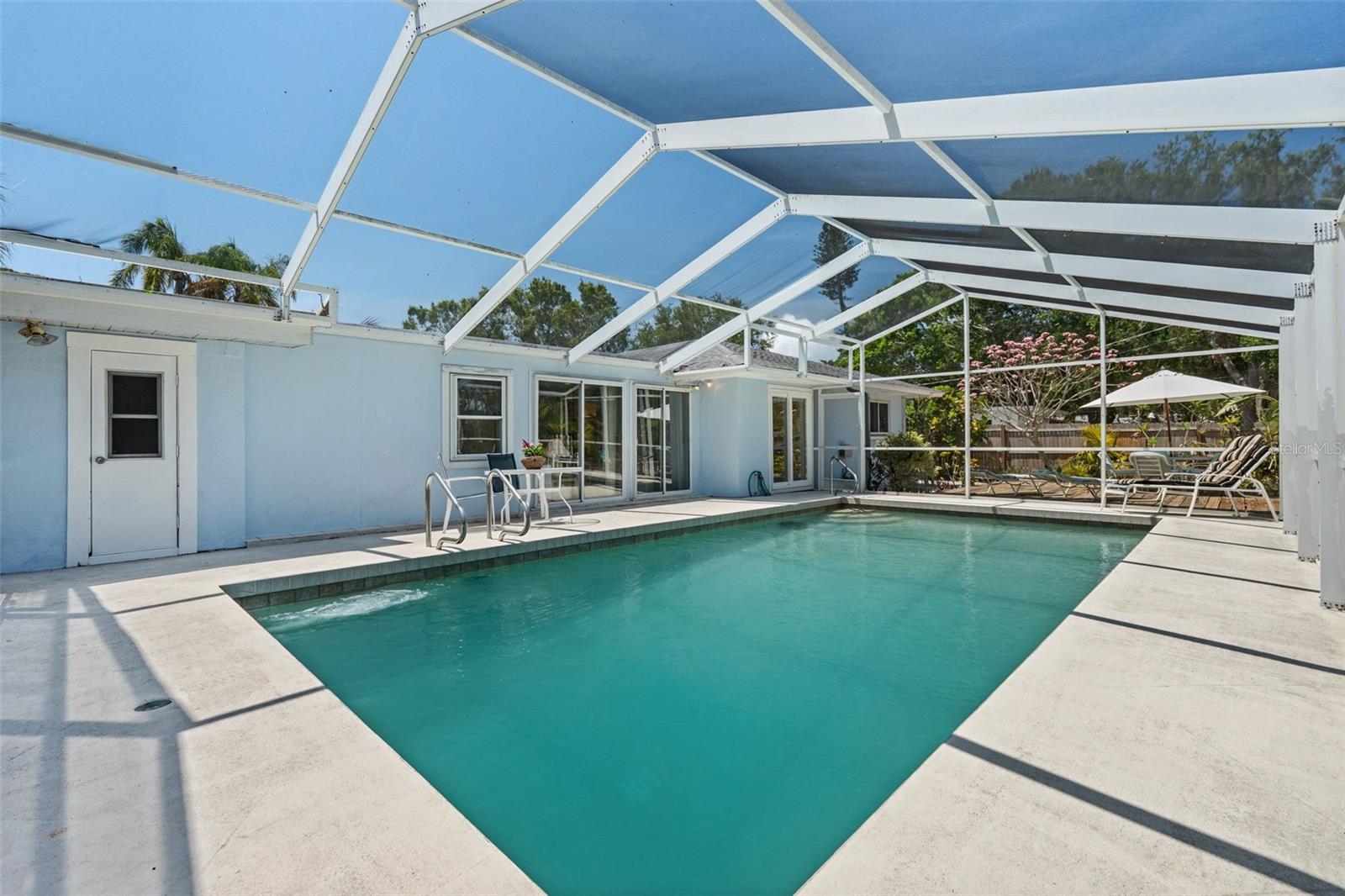 WHITFIELD ESTATES BLKS 14-23 & 26 - Residential