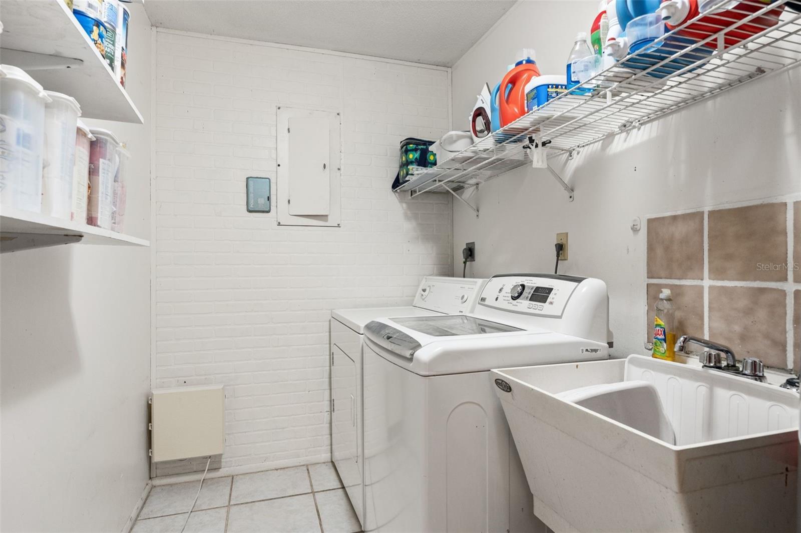 WHITFIELD ESTATES BLKS 14-23 & 26 - Residential