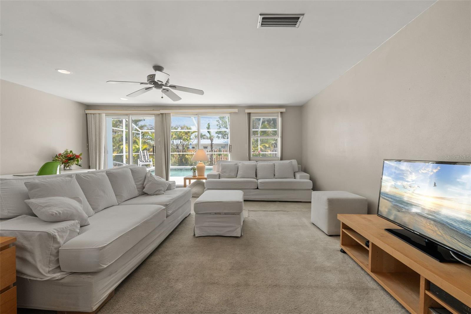 WHITFIELD ESTATES BLKS 14-23 & 26 - Residential