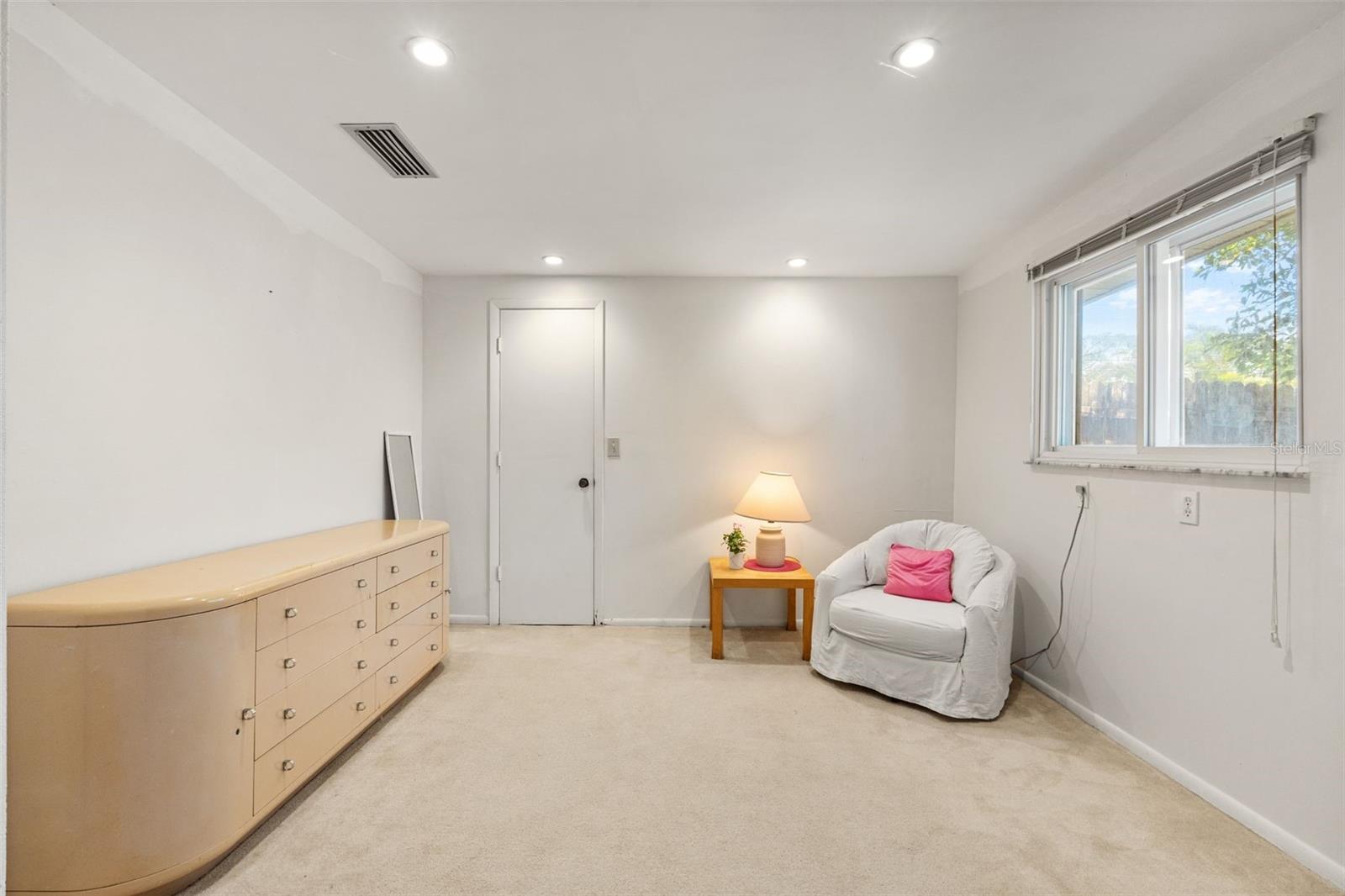 WHITFIELD ESTATES BLKS 14-23 & 26 - Residential