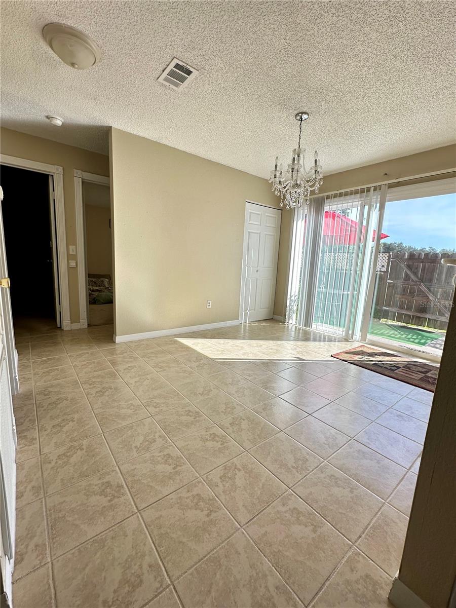 35 HICKORY TRACK WAY