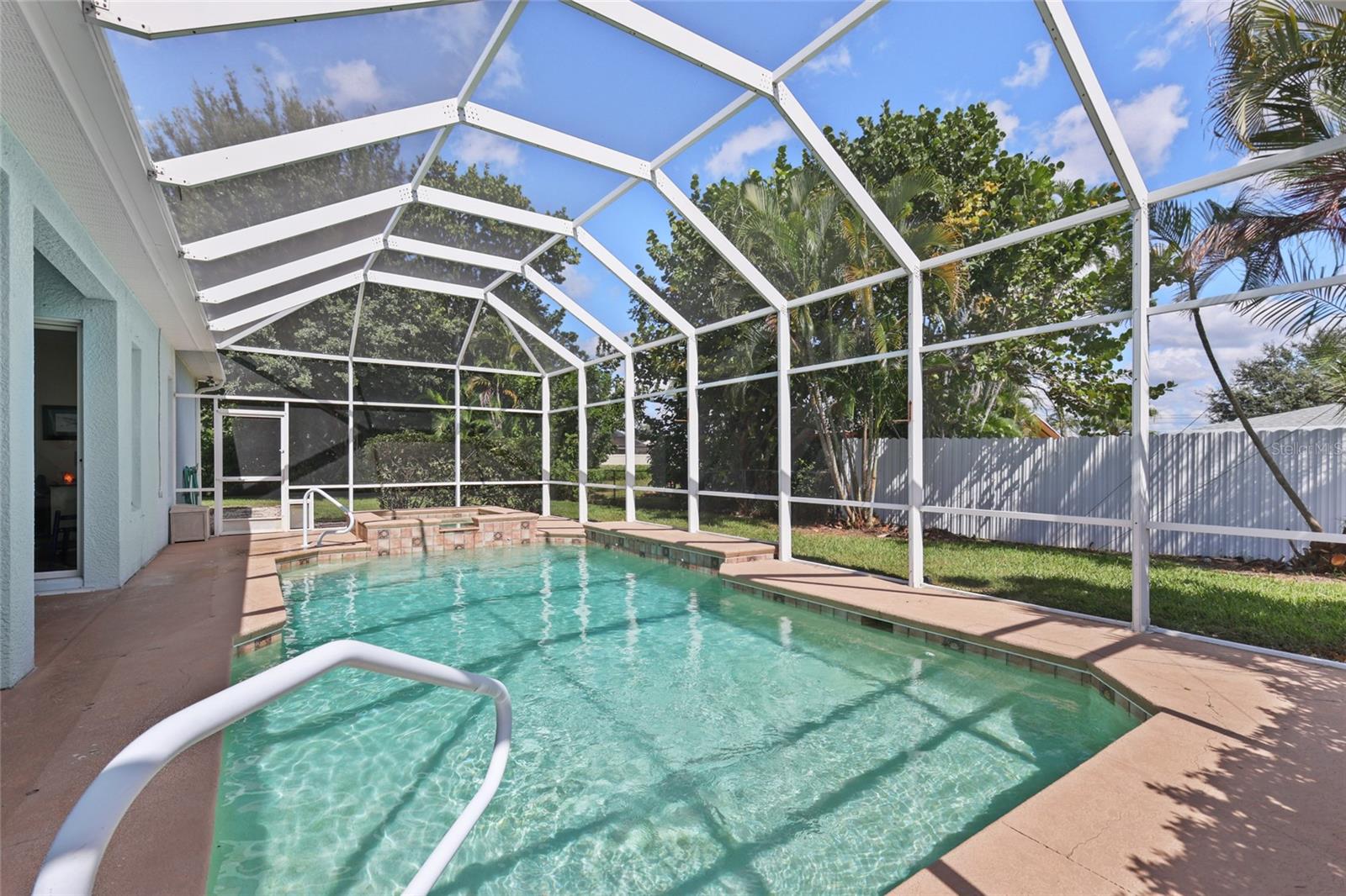 4111 SE 10TH PLACE