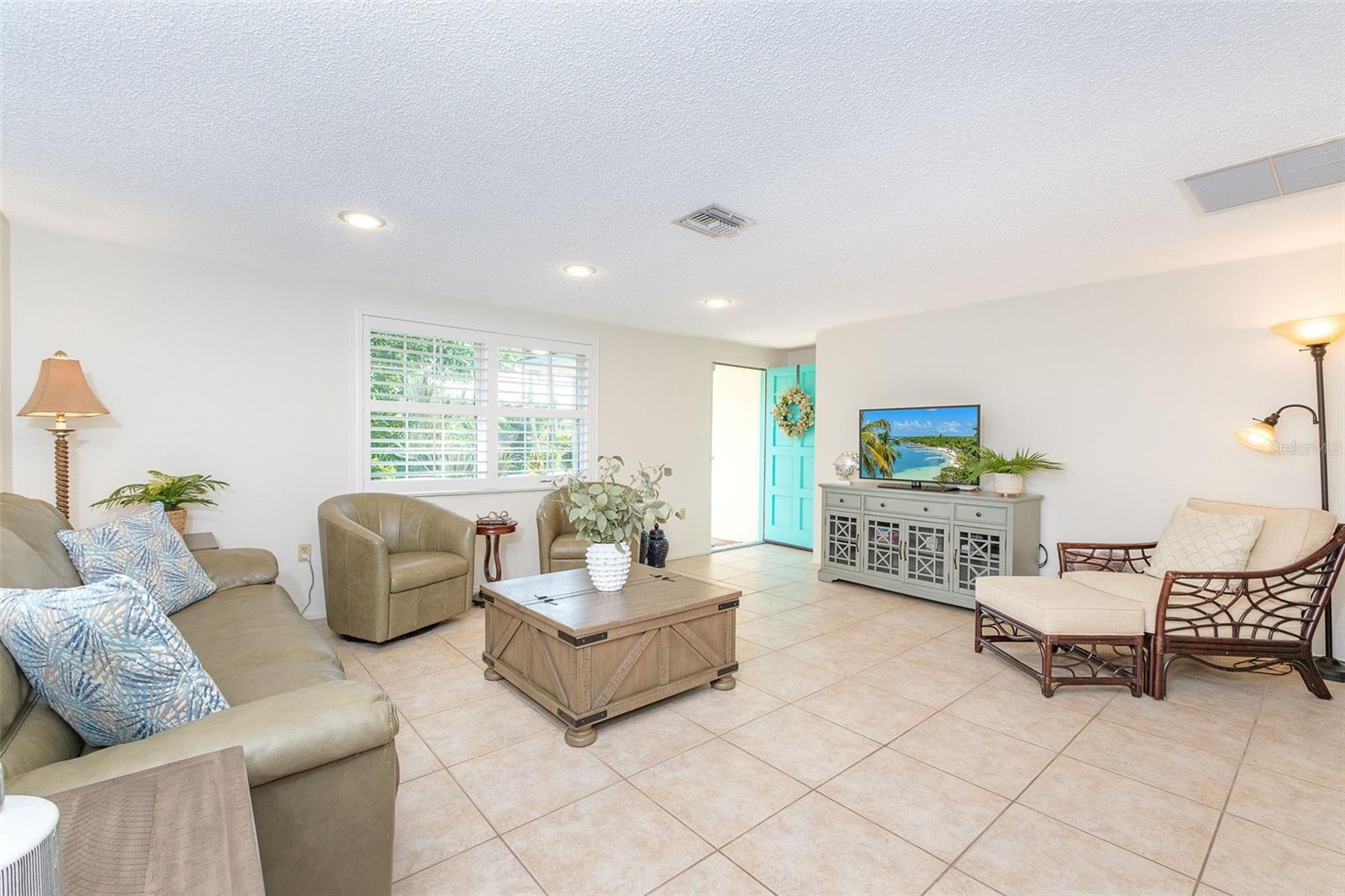 4708 ALLIGATOR DRIVE, VENICE, FL, 34293 3 4708 ALLIGATOR DRIVE