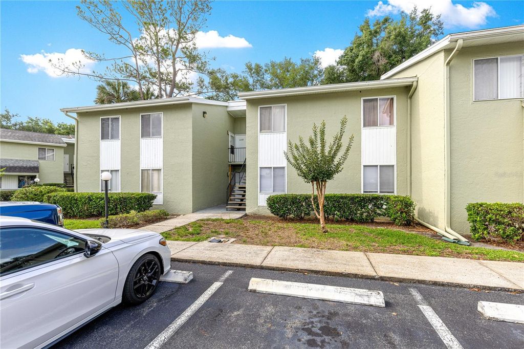 Photo of 608 Fairways Circle #B, Ocala, FL 34472 (MLS # OM725356)