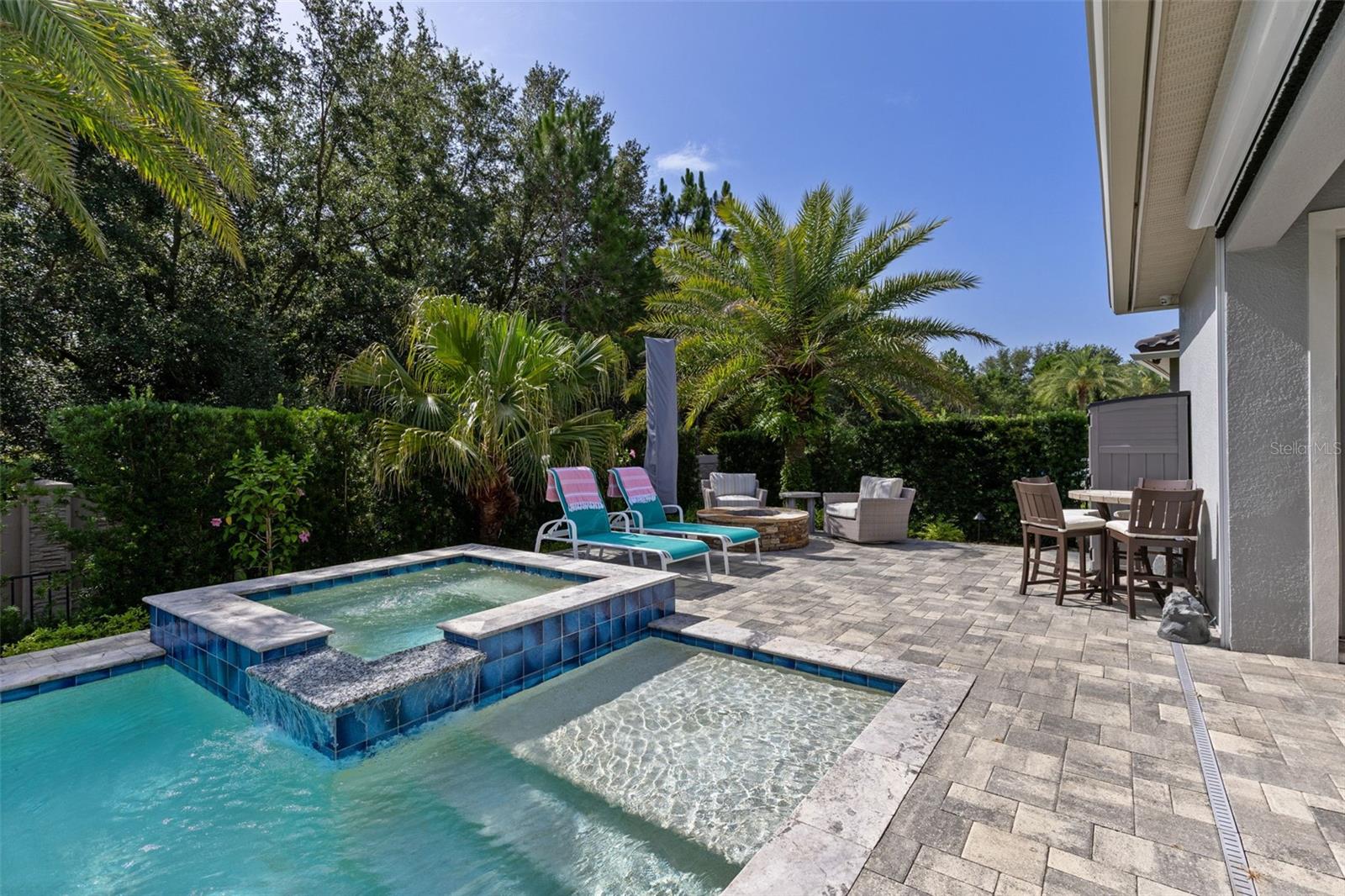3895 GRASSLAND LOOP
