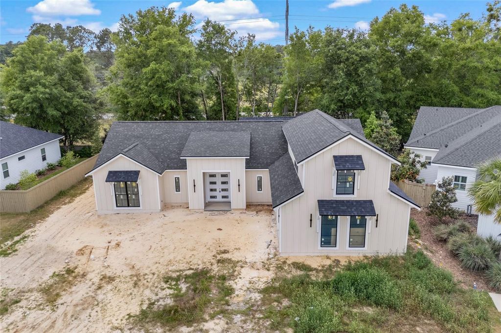 Photo of 1044 SW 120th Drive, Gainesville, FL 32607 (MLS # GC529989)