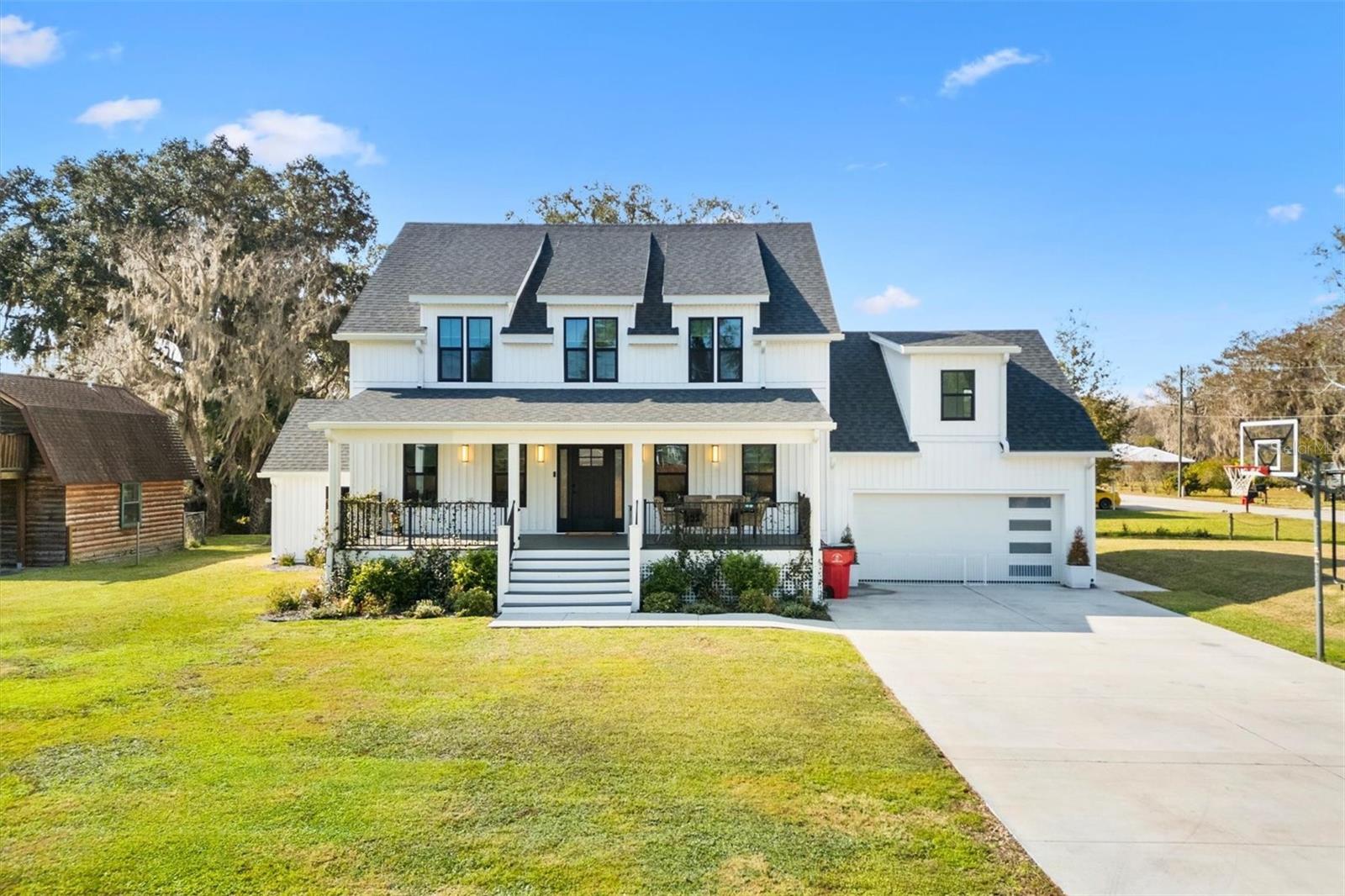 SUNSET SHORES - Residential