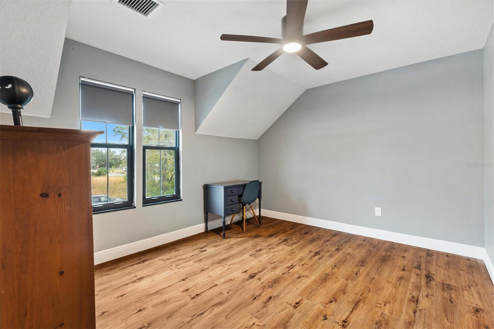 SUNSET SHORES - Residential