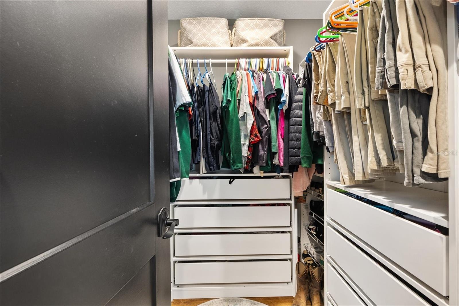 SUNSET SHORES - Residential