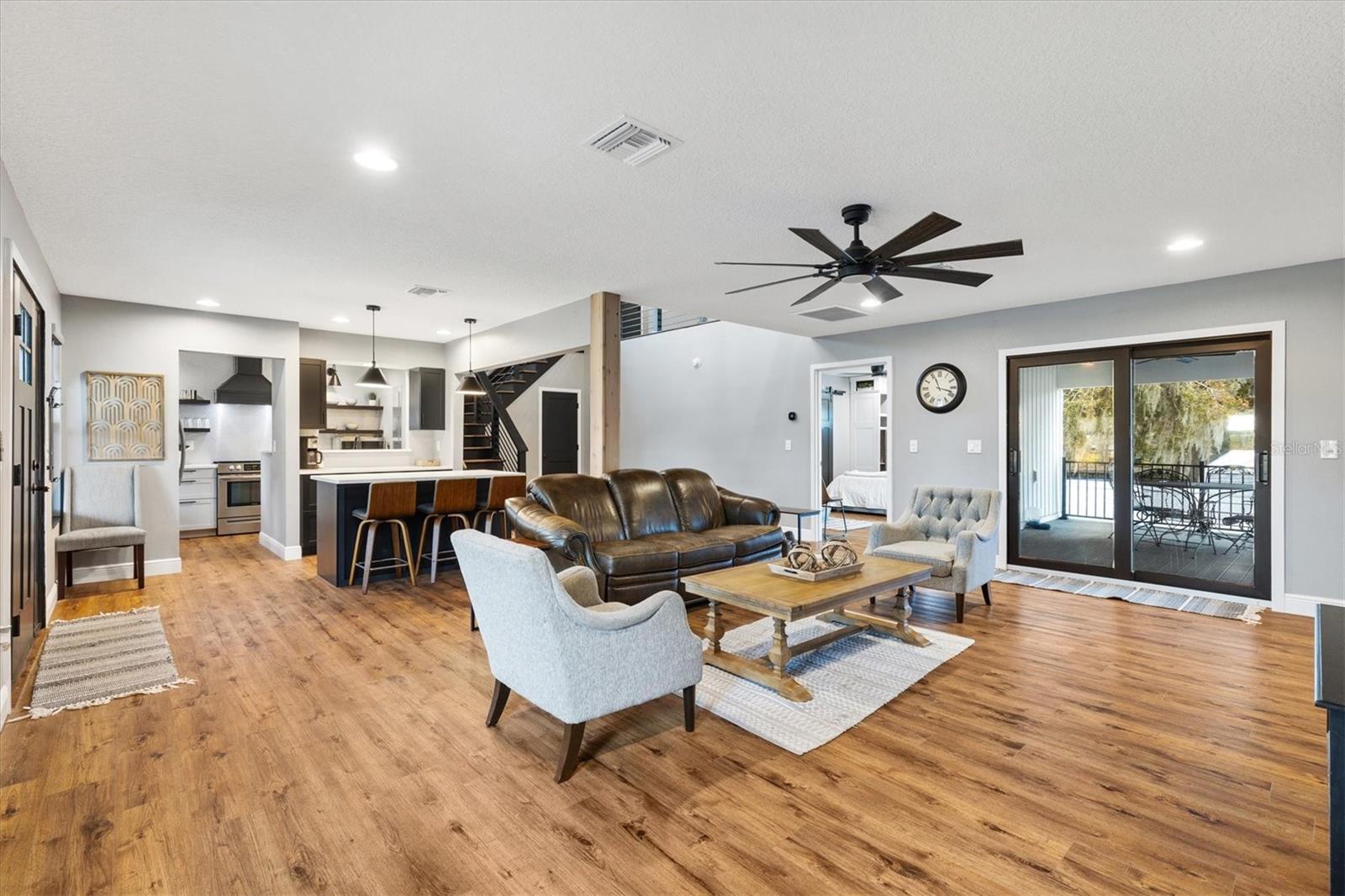 SUNSET SHORES - Residential