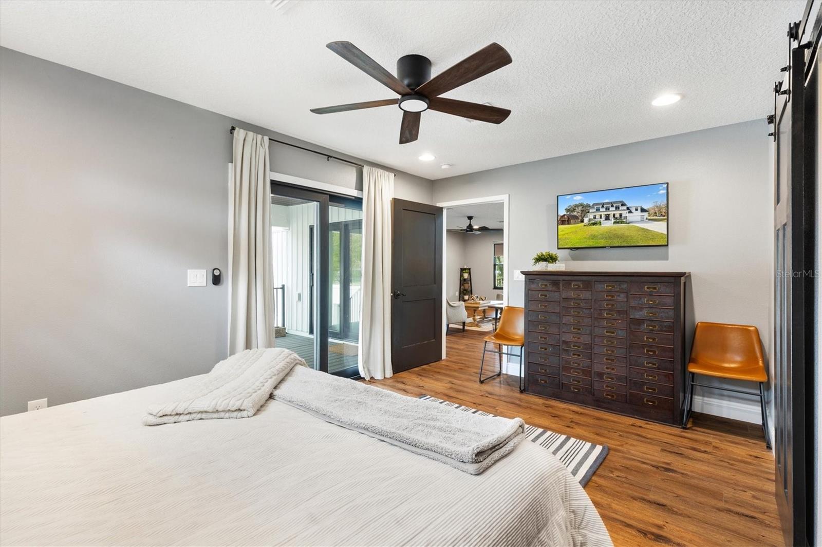 SUNSET SHORES - Residential