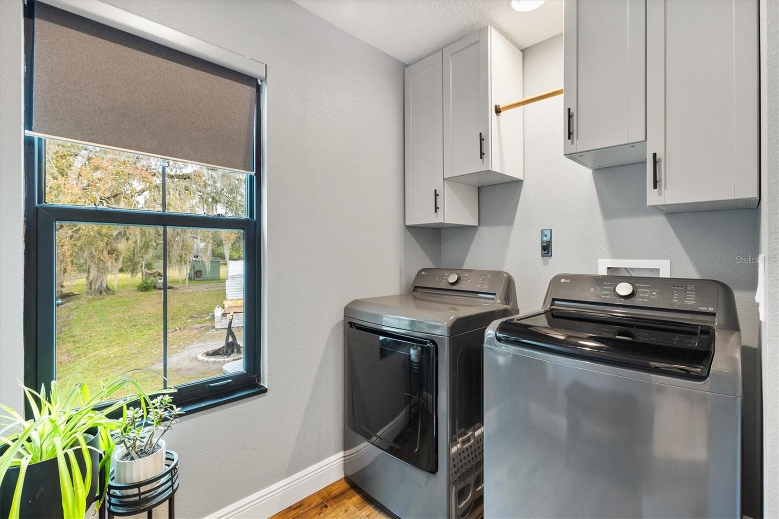 SUNSET SHORES - Residential