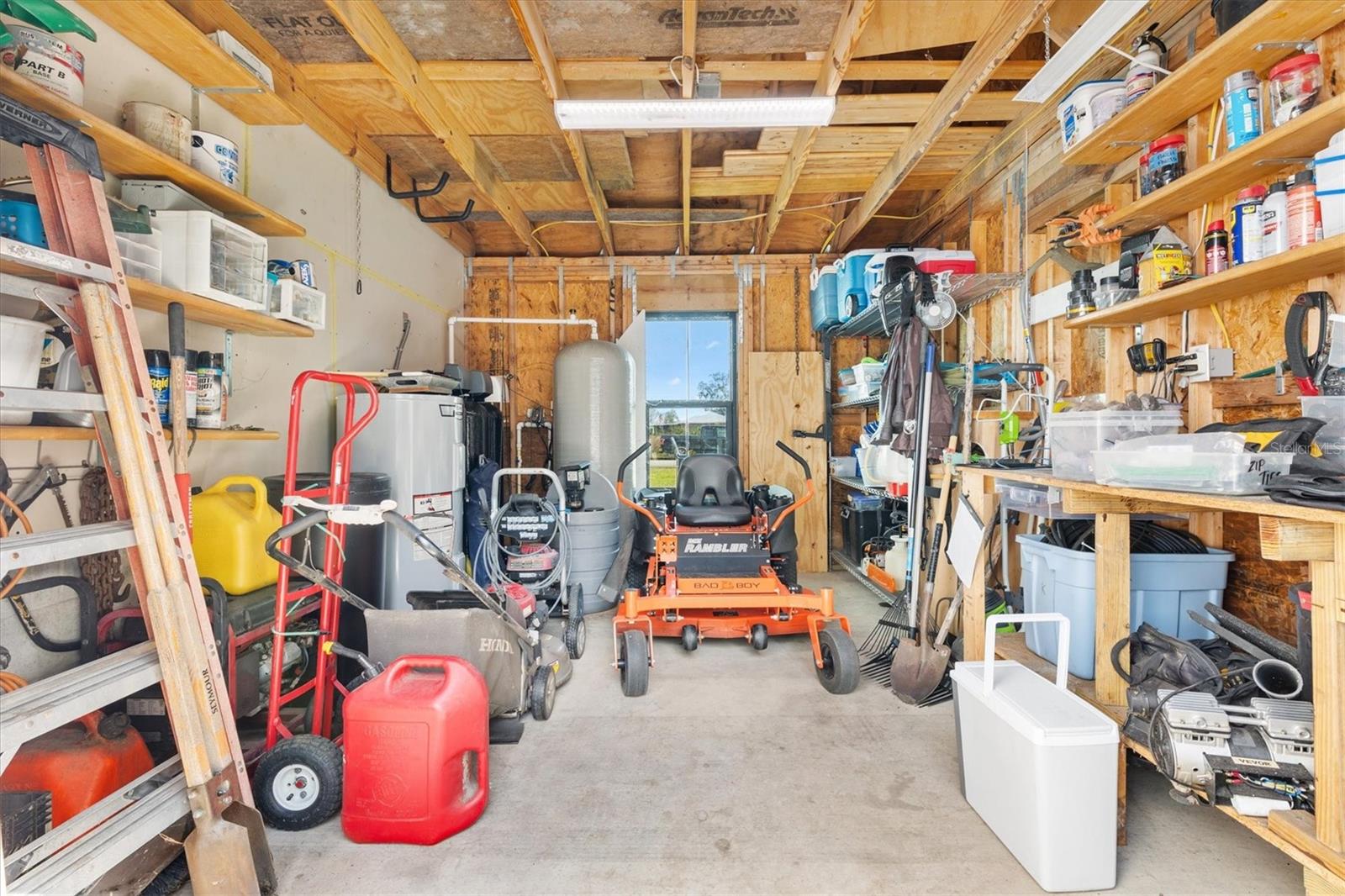 SUNSET SHORES - Residential