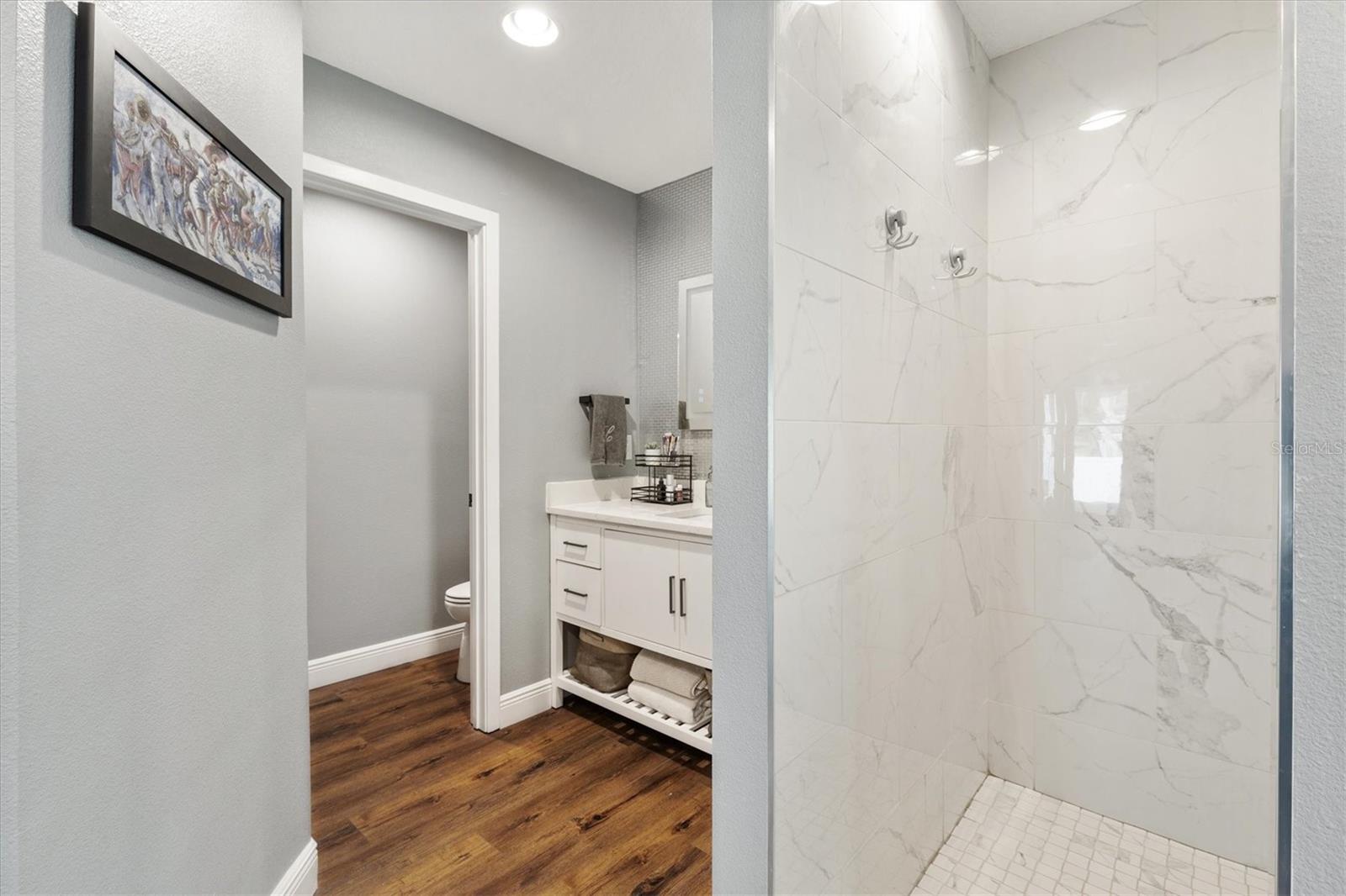 SUNSET SHORES - Residential