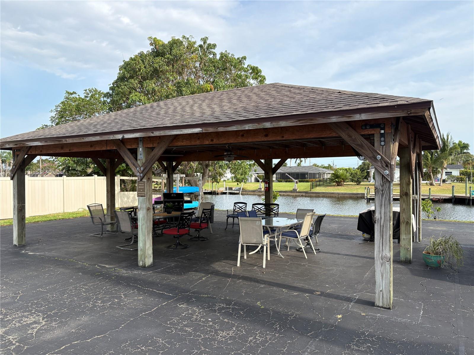 LE GRAND MARQUIS CONDO - Residential
