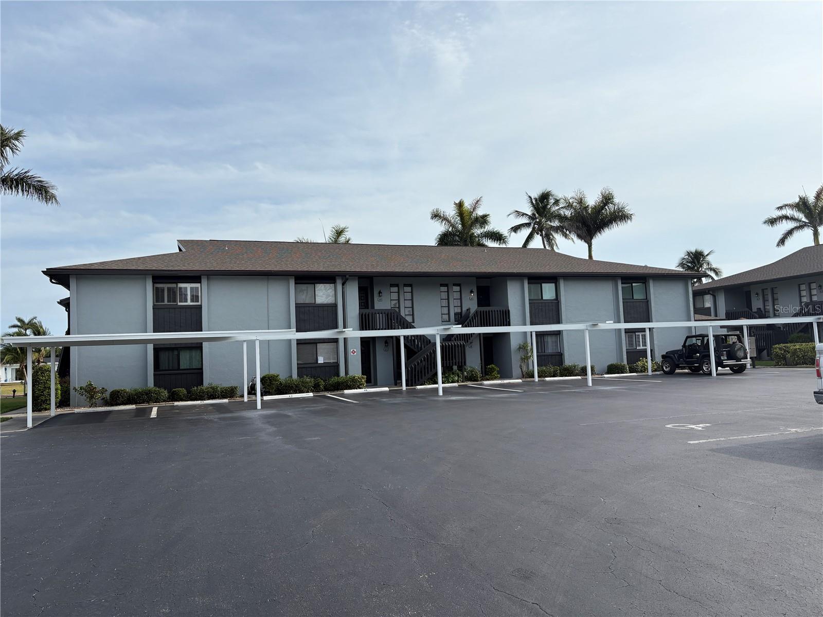 LE GRAND MARQUIS CONDO - Residential
