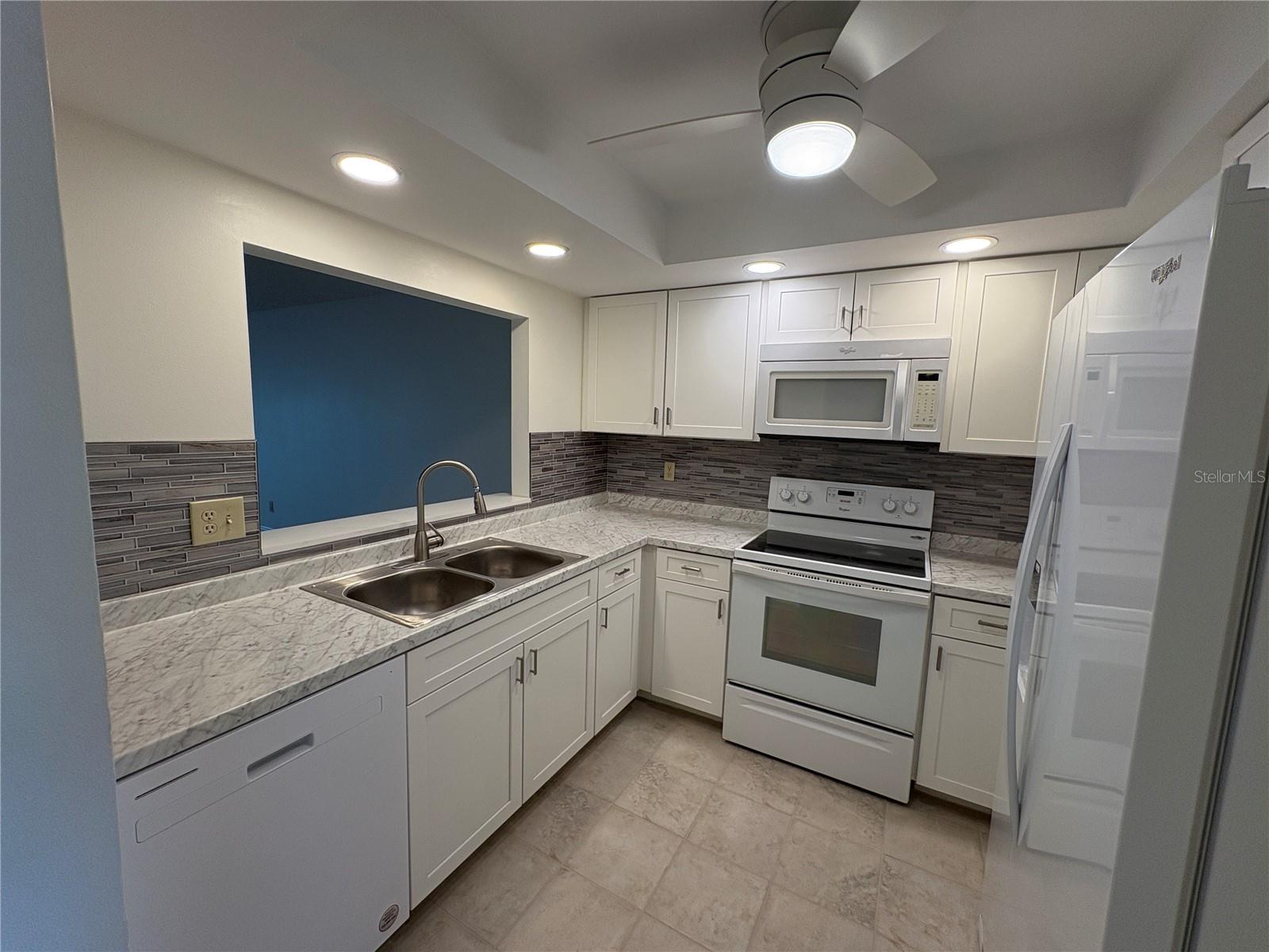 LE GRAND MARQUIS CONDO - Residential