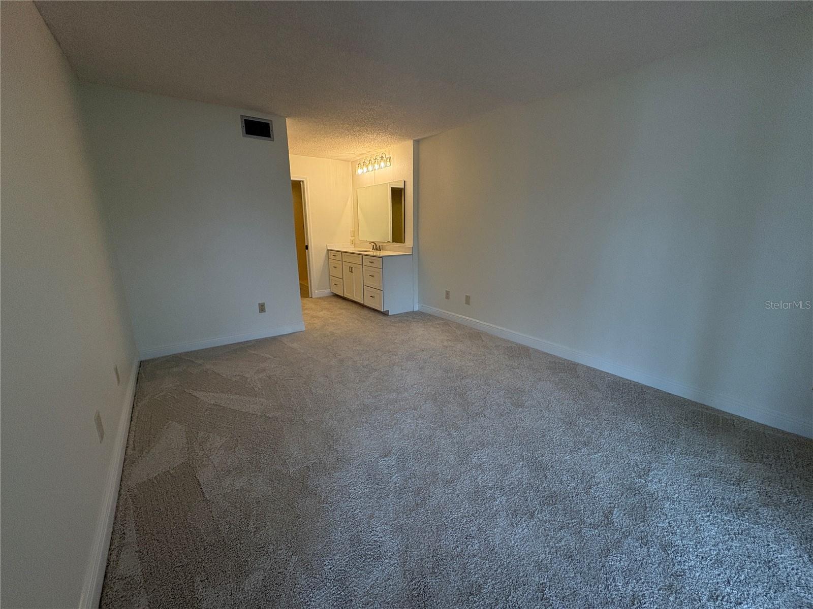 LE GRAND MARQUIS CONDO - Residential