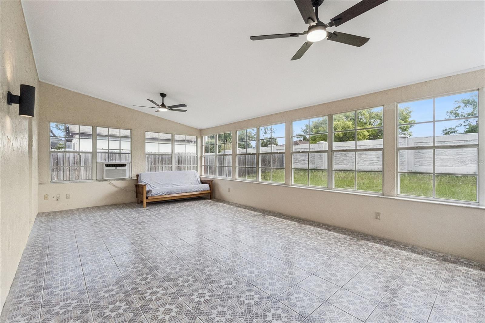 LAKE BOSSE OAKS - Residential