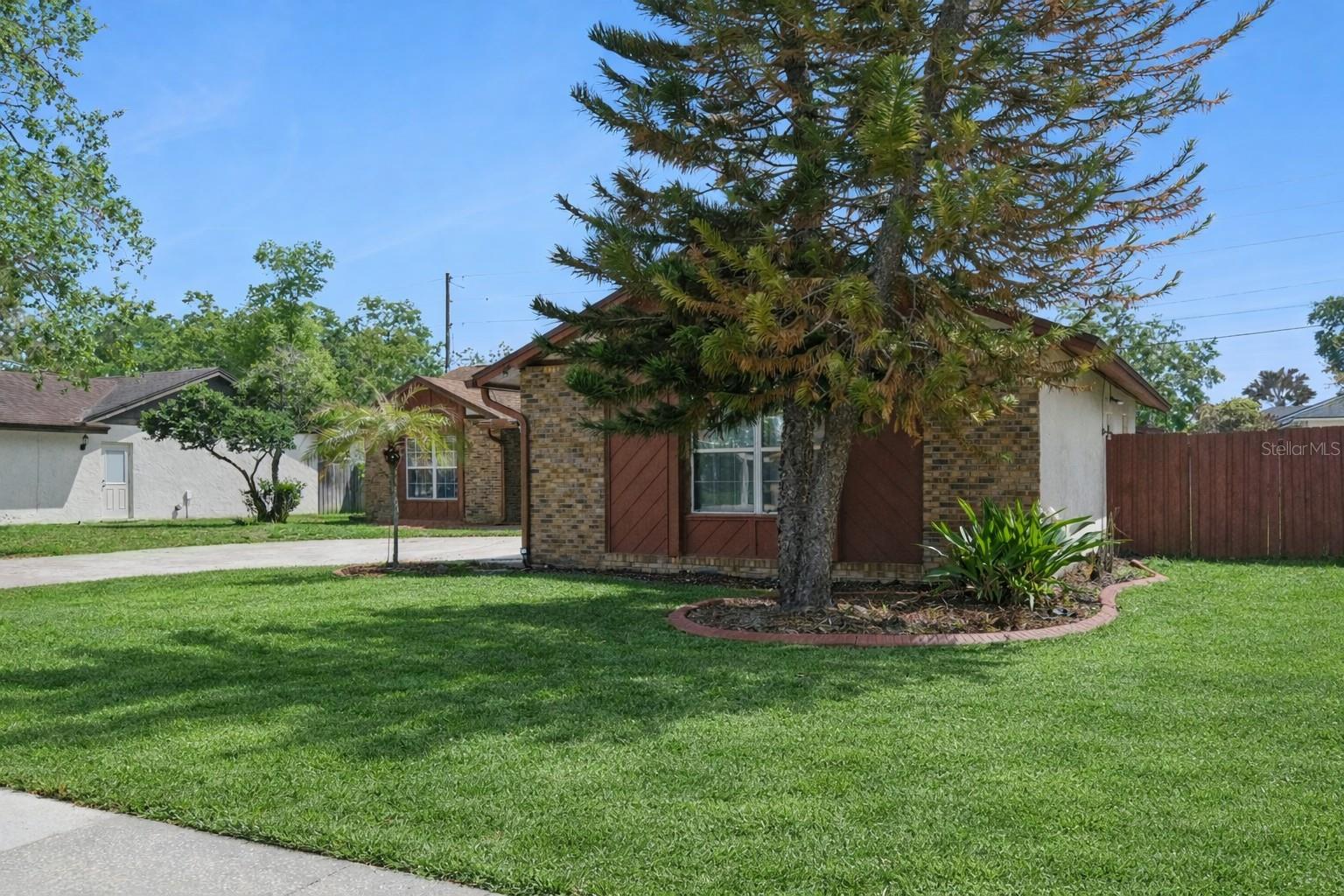 LAKE BOSSE OAKS - Residential