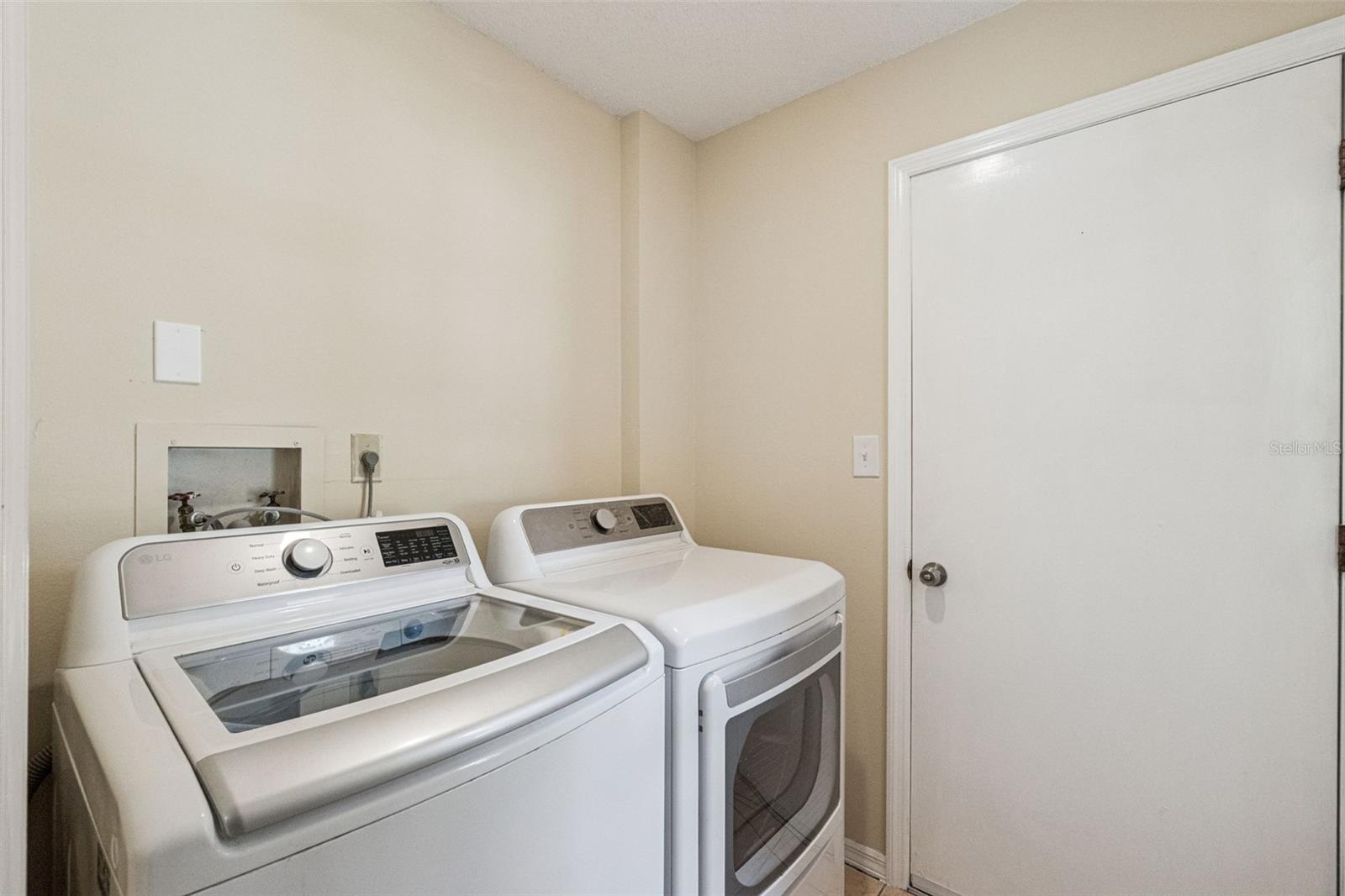 LAKE BOSSE OAKS - Residential