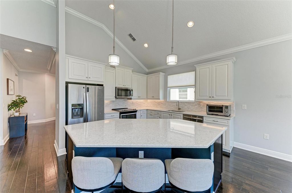 Bradenton Homes for Sale 700k to 800k 8 Photo of 5217 Horizon Cove, Bradenton, FL 34211 (MLS # A4666422)