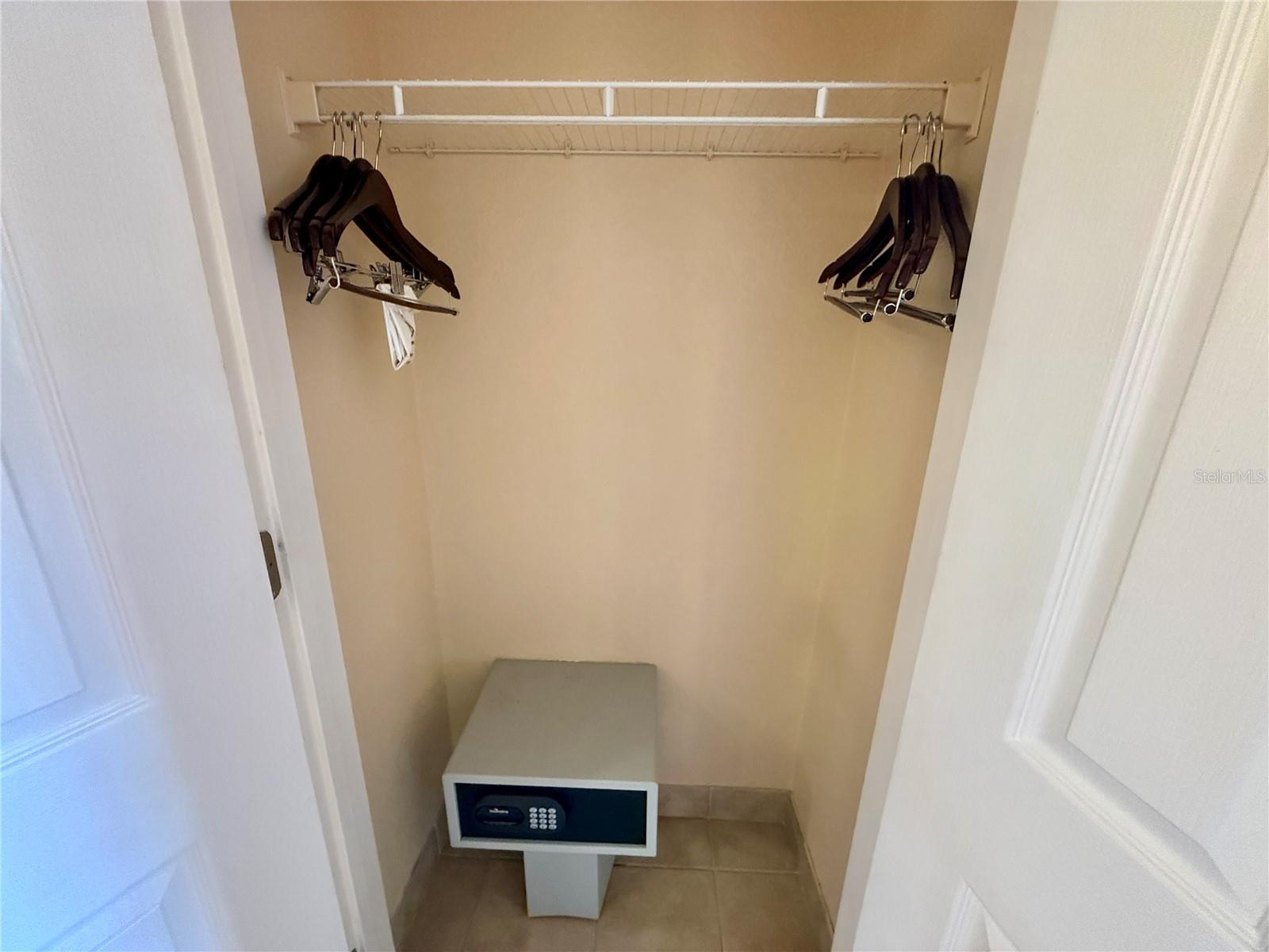 FLORIDAYS ORLANDO RESIDENCE - Residential