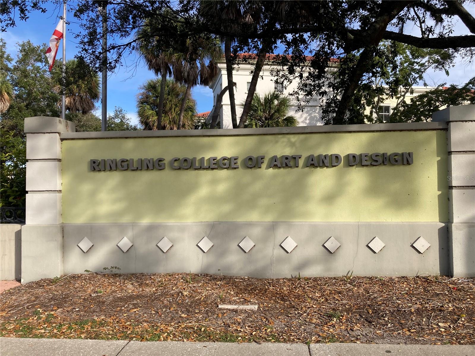 NEWTOWN HEIGHTS FIRST ADD TO - Residential