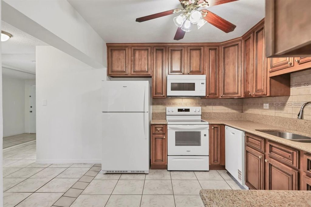 Photo of 1622 29th Street, Sarasota, FL 34234 (MLS # A4663461)