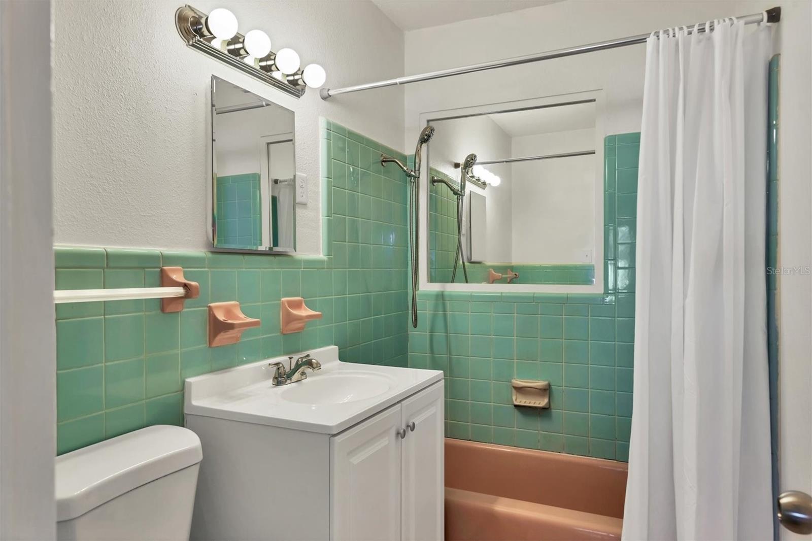 NEWTOWN HEIGHTS FIRST ADD TO - Residential