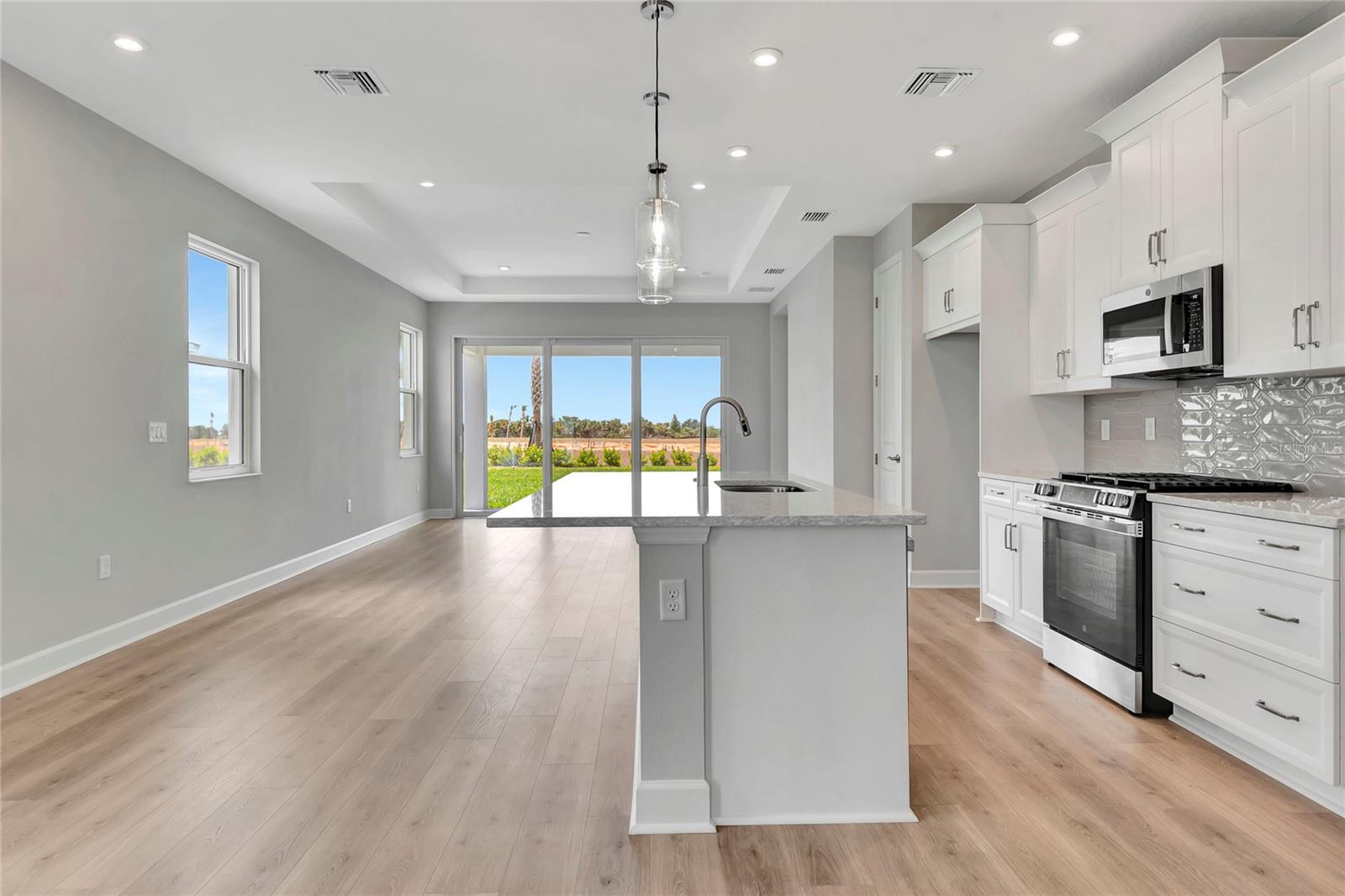 CRESSWIND AT LAKE HARRIS - Residential