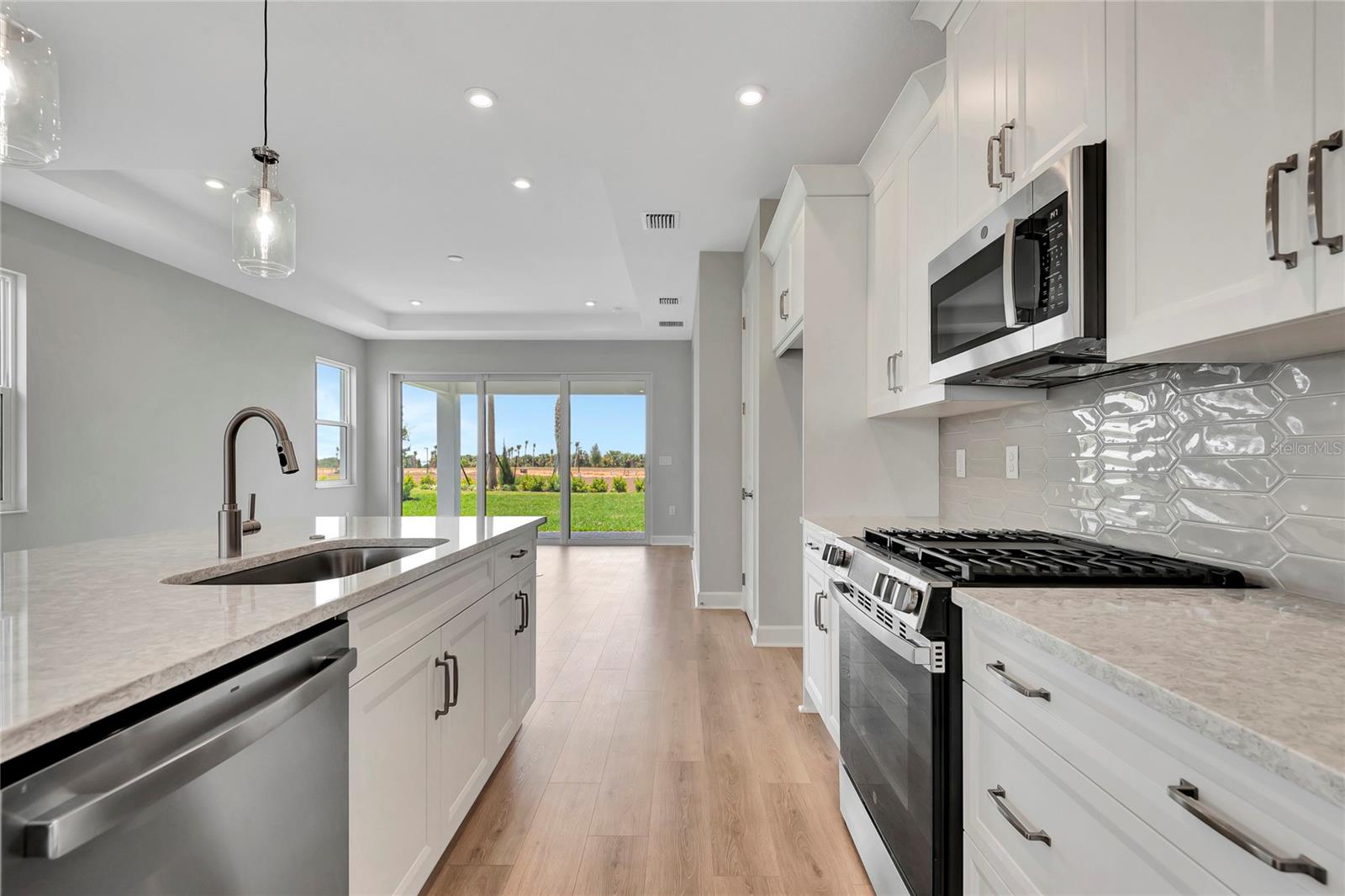 CRESSWIND AT LAKE HARRIS - Residential