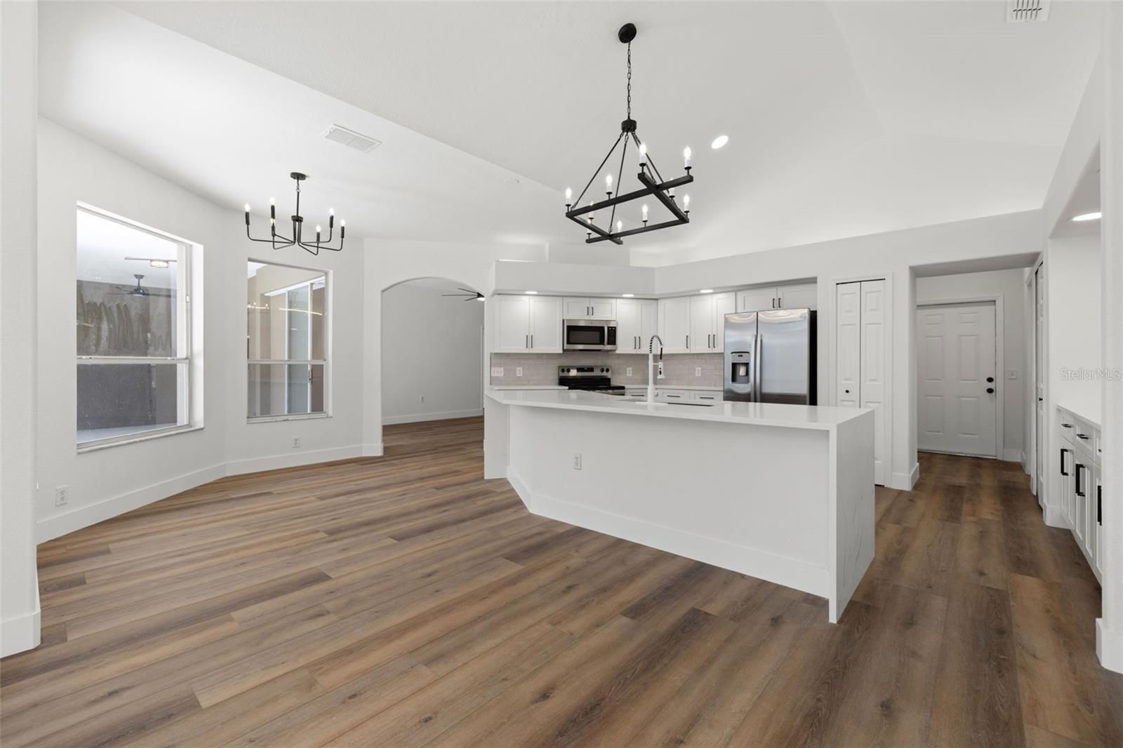 RIVER WOODS PH I - Residential