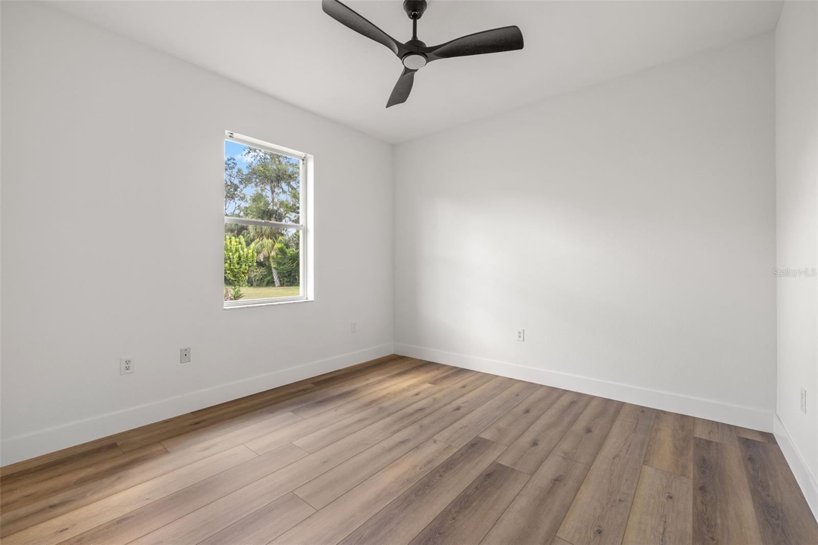 RIVER WOODS PH I - Residential