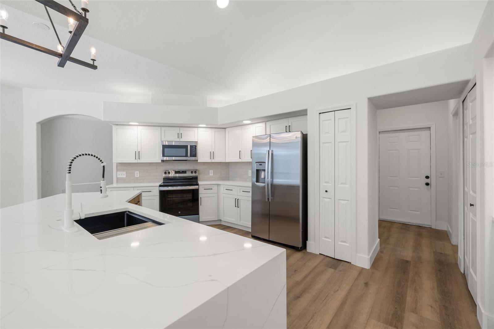 RIVER WOODS PH I - Residential