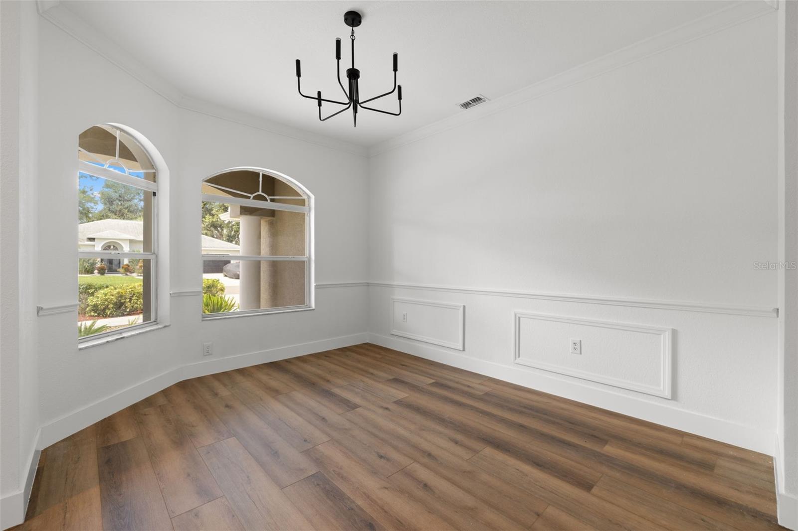 RIVER WOODS PH I - Residential