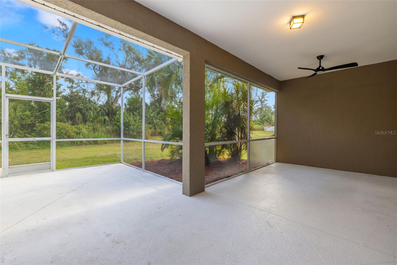 RIVER WOODS PH I - Residential