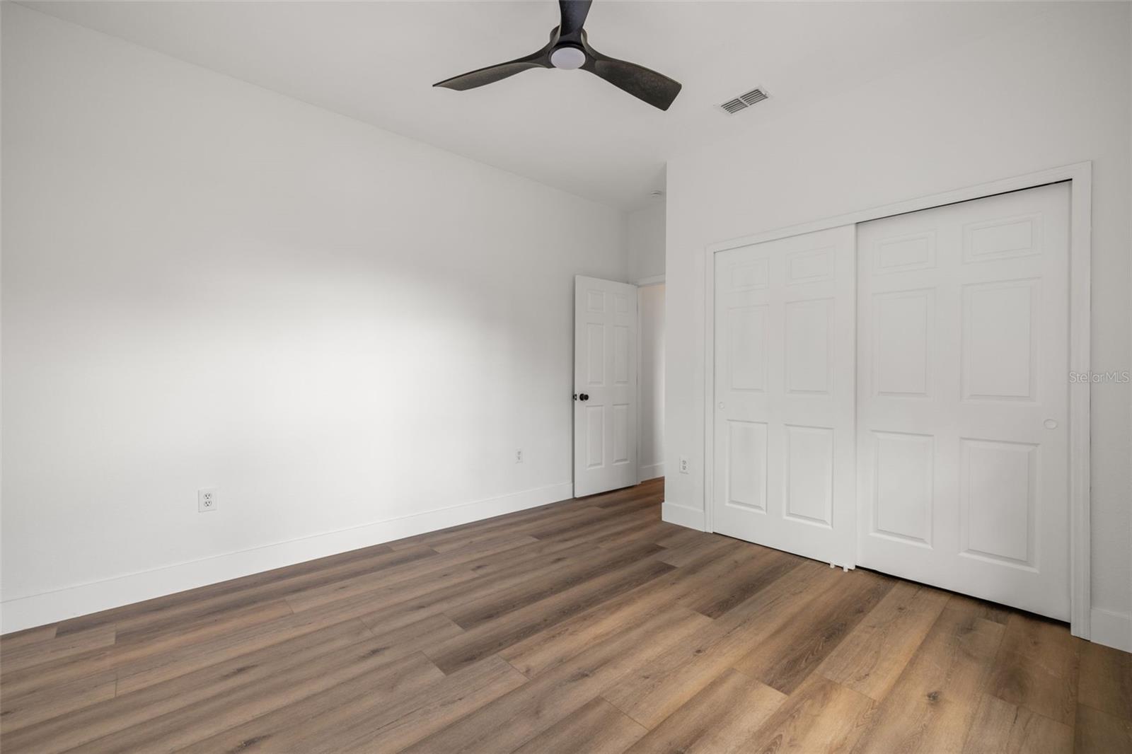 RIVER WOODS PH I - Residential