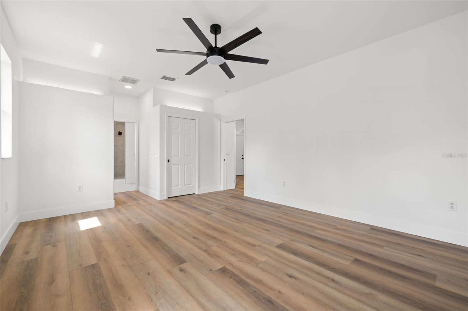 RIVER WOODS PH I - Residential