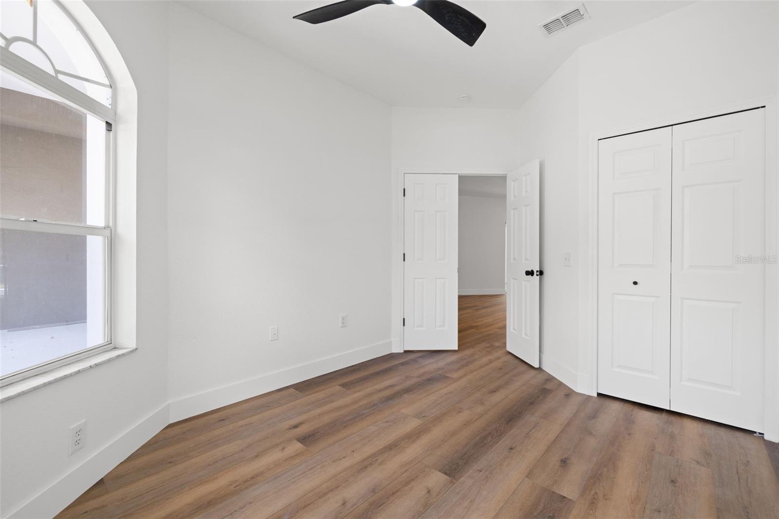 RIVER WOODS PH I - Residential