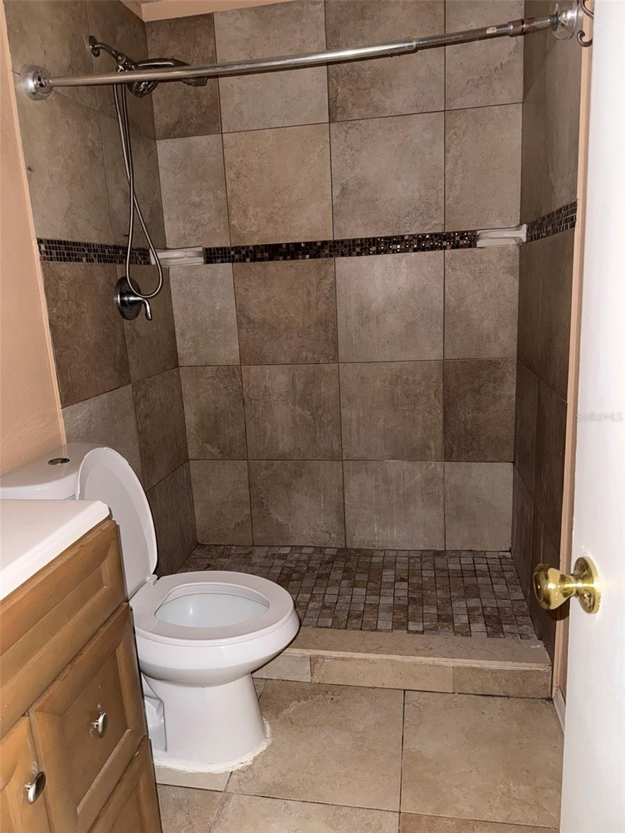 HONEYTREE EAST - Residential Lease